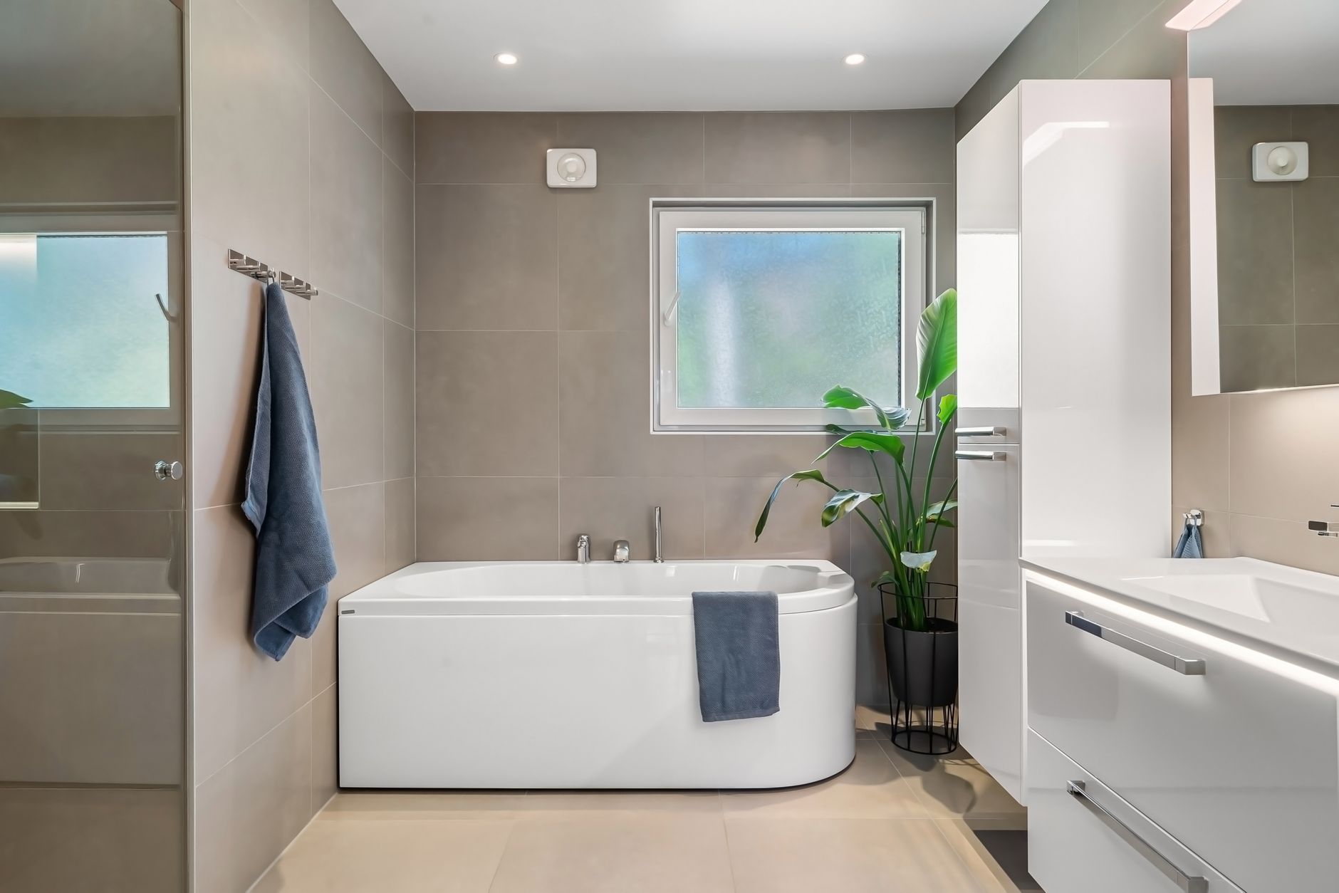 VMC Salle de Bain Sans Électricité : Guide Complet 2026