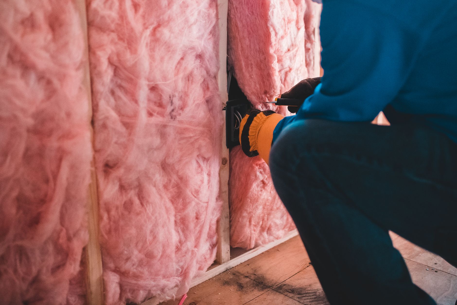 Location Souffleuse Ouate de Cellulose : Kiloutou vs Brico Dépôt