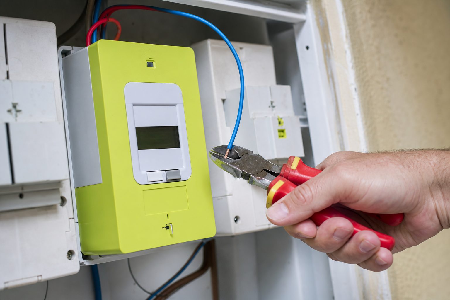 Couper un compteur Linky, la vraie méthode à connaître