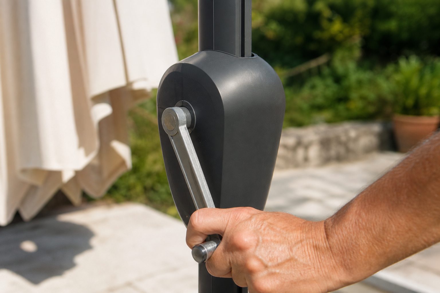 Manivelle de parasol bloquée, comment réparer le mécanisme ?